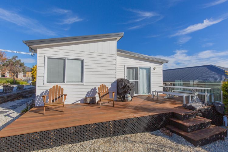 St Helenas – 5 Twynam Street