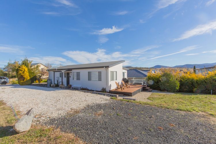 St Helenas – 5 Twynam Street