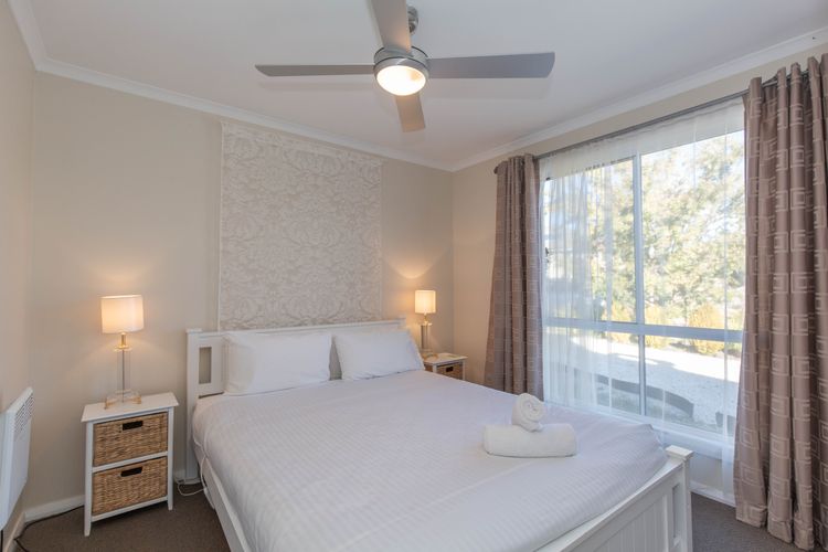 St Helenas – 5 Twynam Street