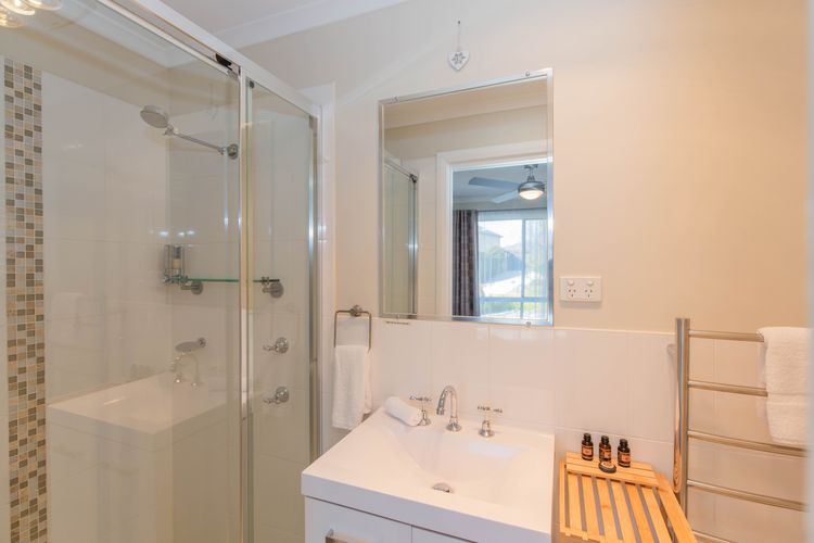 St Helenas – 5 Twynam Street