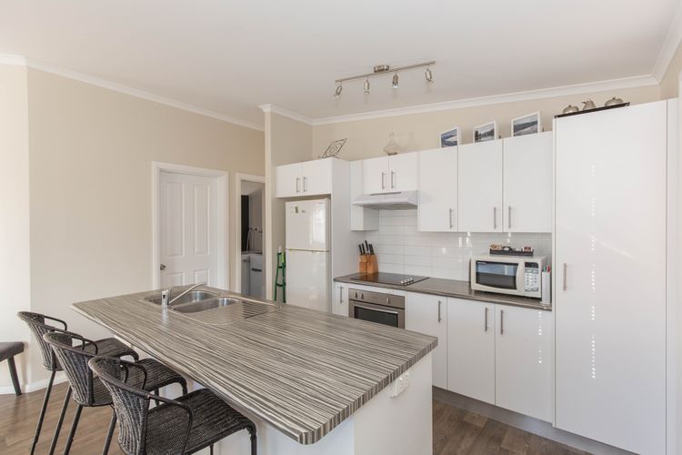 St Helenas – 5 Twynam Street