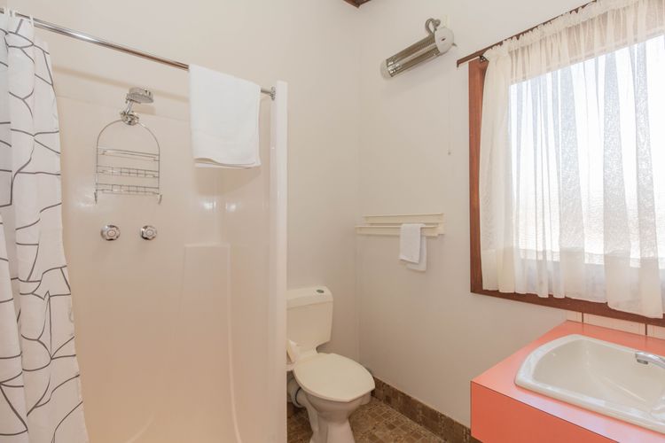 The Lakefront – 2/69 Townsend Street