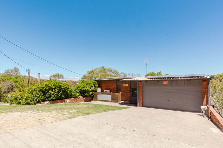 The Lakefront – 2/69 Townsend Street