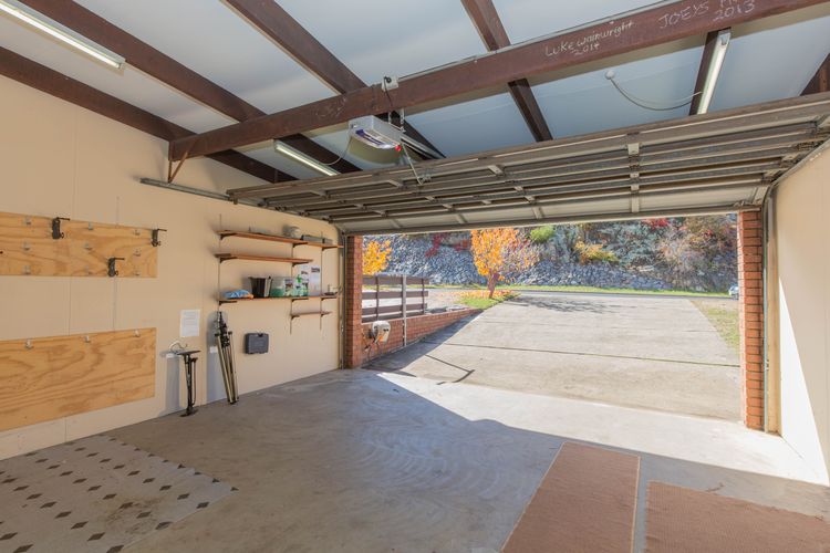 The Lakefront – 2/69 Townsend Street