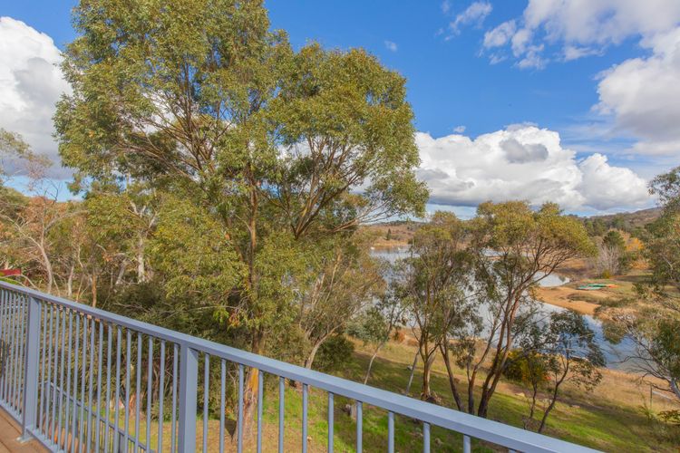 The Lakefront – 2/69 Townsend Street