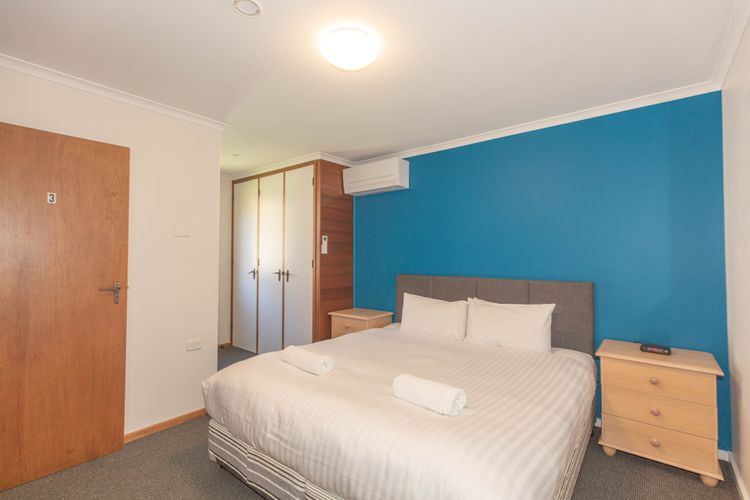 The Lakefront – 2/69 Townsend Street