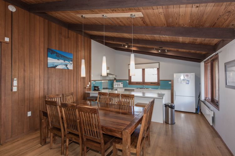 The Lakefront – 2/69 Townsend Street