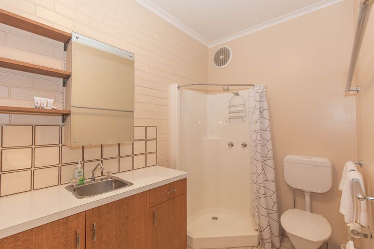 The Lakefront – 2/69 Townsend Street