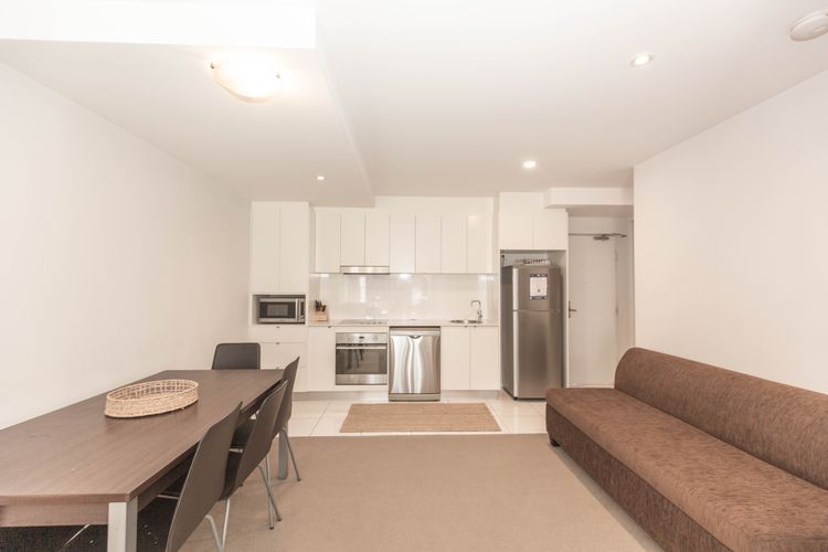 Edge – 2/16 Clyde Street
