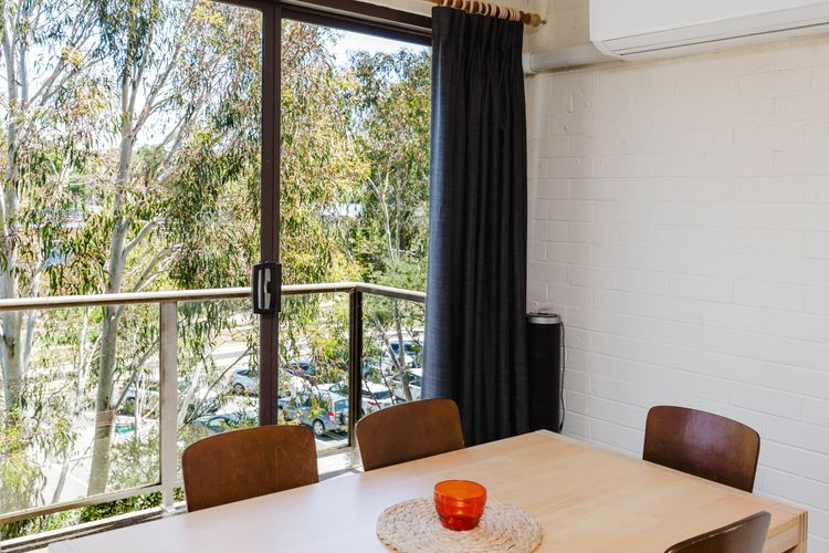 Central Park – 18/1 Snowy River Avenue