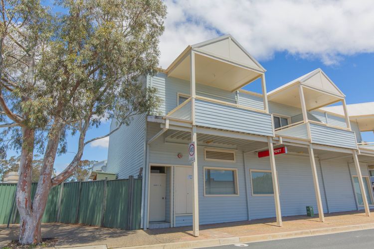 Razorback – 1/1 Gippsland Street