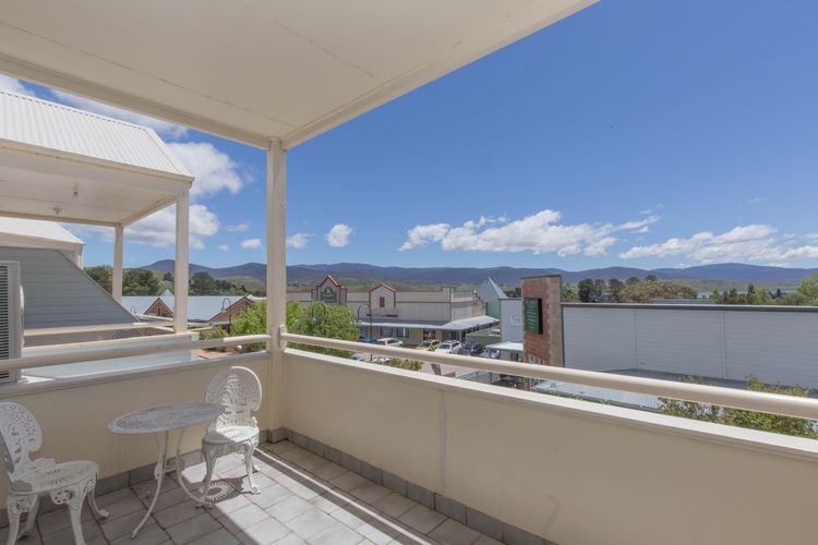 Razorback – 1/1 Gippsland Street