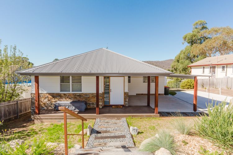 46 Banjo Paterson Crescent