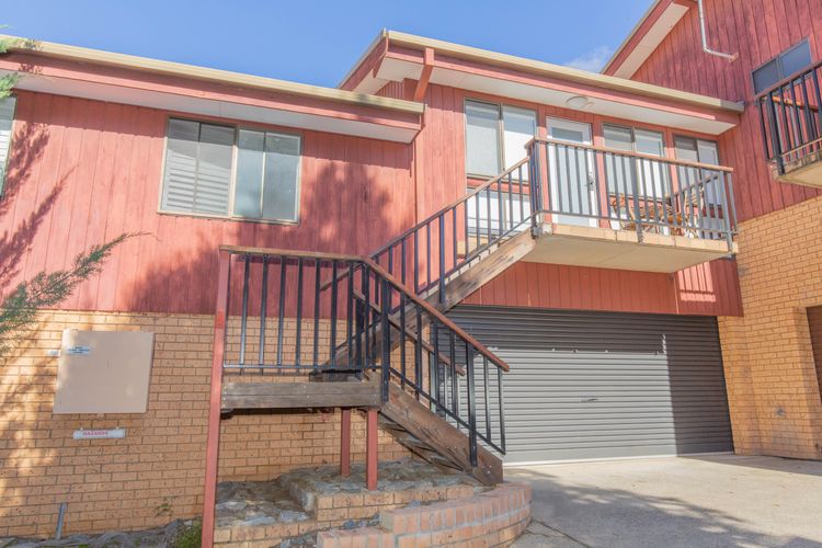 Eliza Lee – 2/50 Gippsland Street
