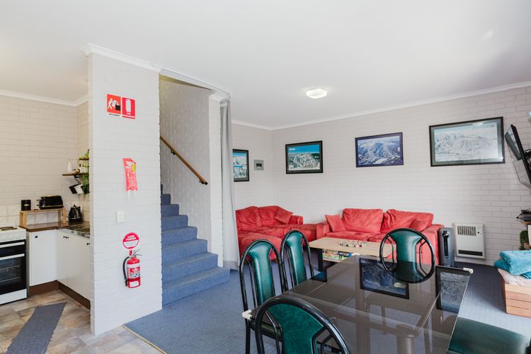 Summit – 13/35 Clyde Street