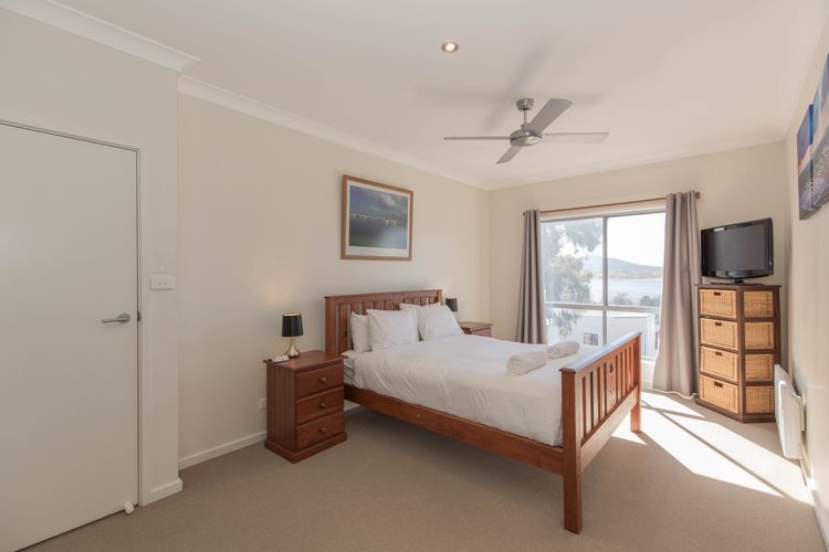 Aspect – 1/8a Poley Cow Lane