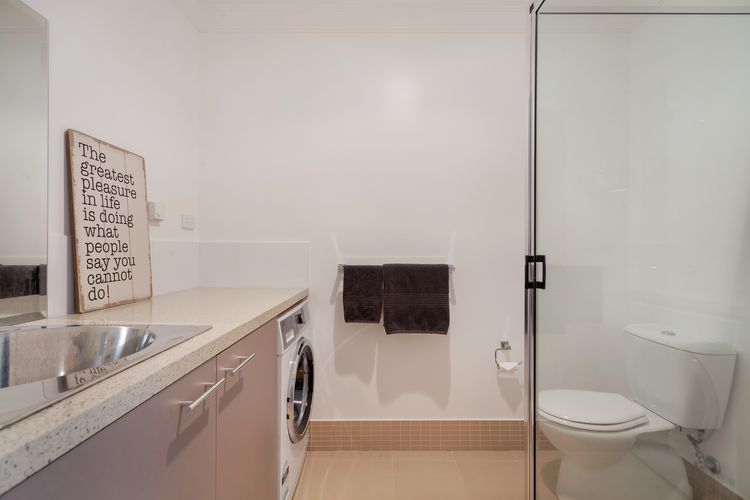 Khione – 7/23-25 Kirwan Close