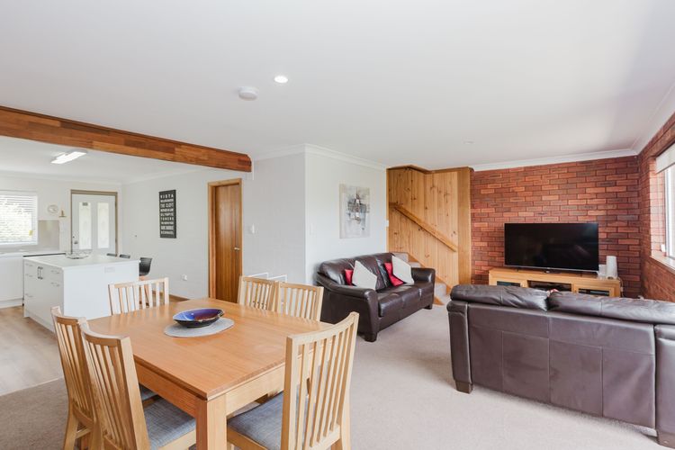 Ollie’s Place – 1/15 Cobbon Crescent