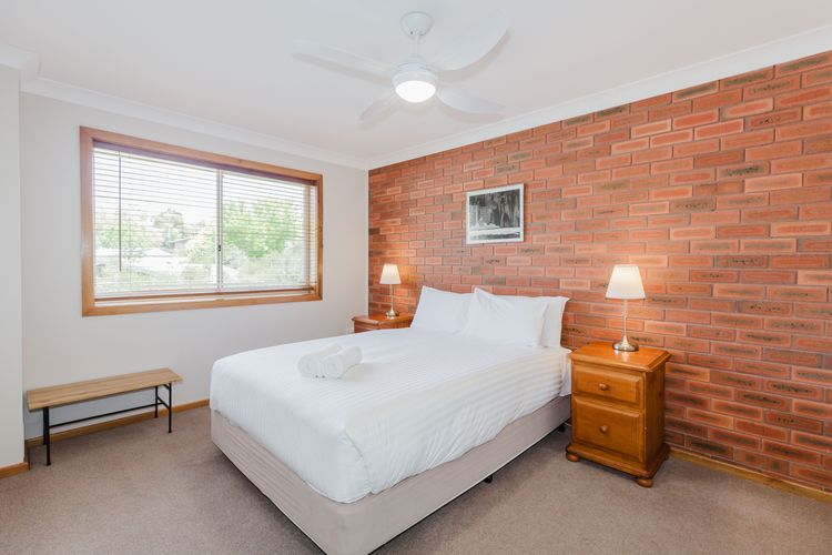 Ollie’s Place – 1/15 Cobbon Crescent