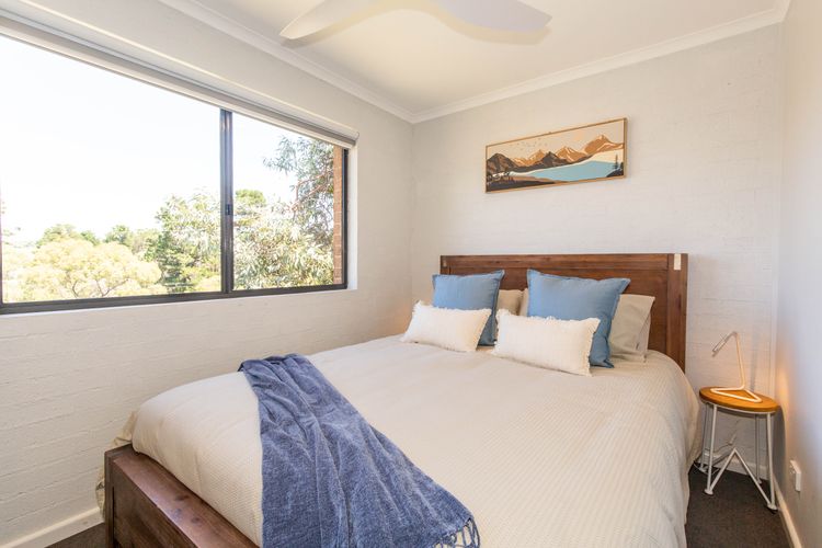 Lakeside Breeze – 1/58 Townsend Street