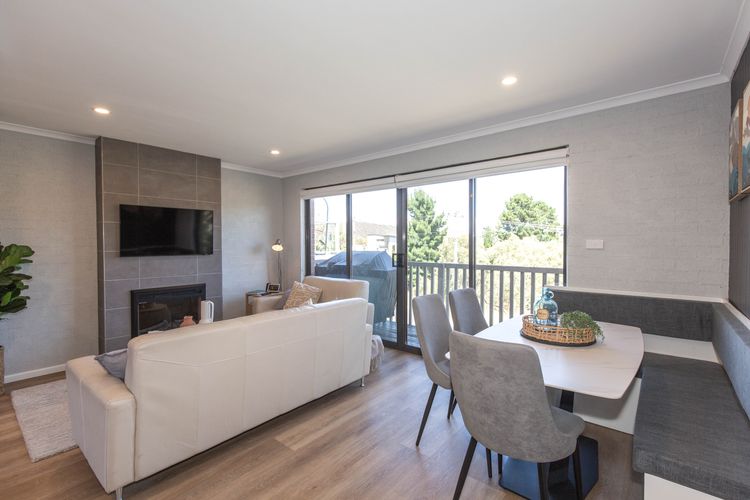 Lakeside Breeze – 1/58 Townsend Street