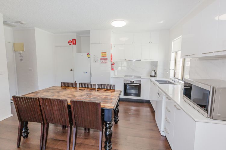 Alpine Mountain View 34 /13 Kirwan Close