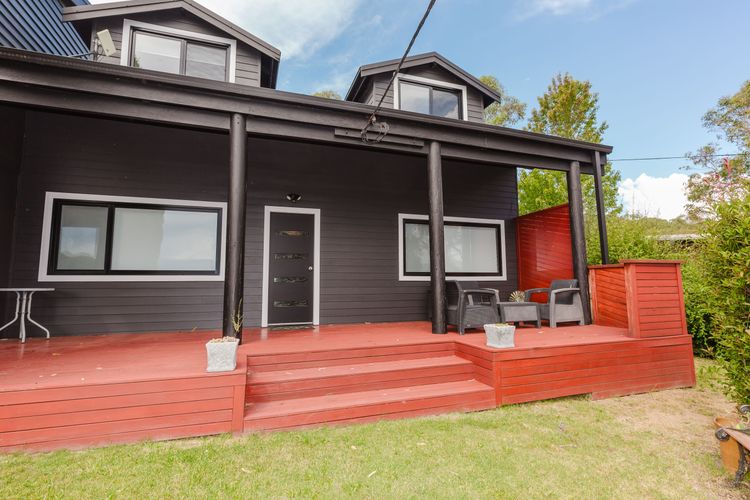 10 Kanangra Crescent – Entire