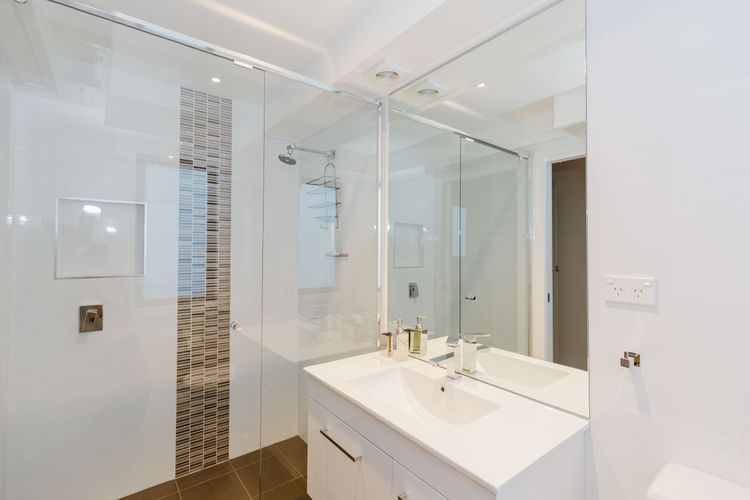 10 Kanangra Crescent – Entire