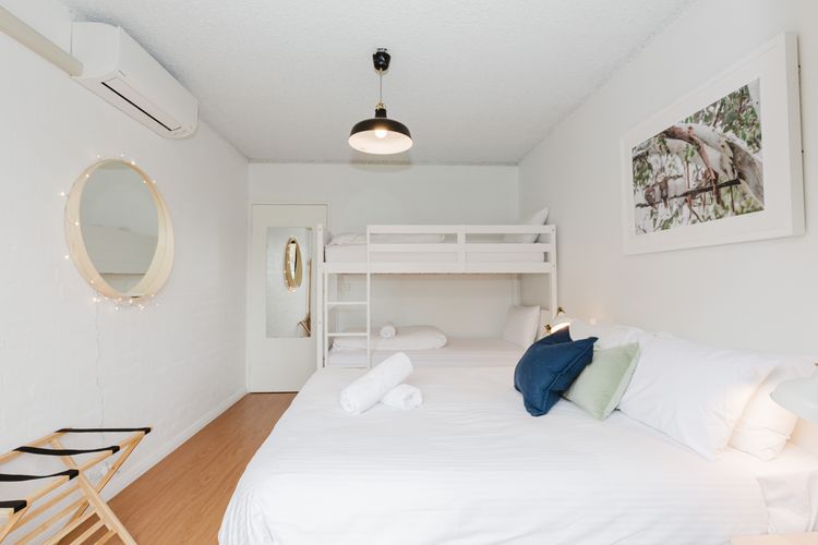 Alpine Mountain View – 24/13-15 Kirwan Close