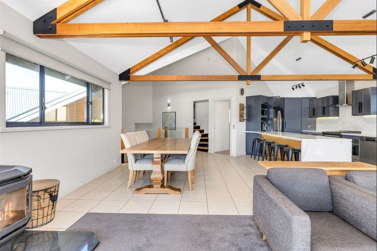 Blue Peaks Chalet – 15 Rainbow Drive