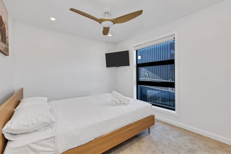 14 Abbott Street – House