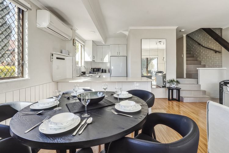 Albi Celeste – 2/9 Park Road