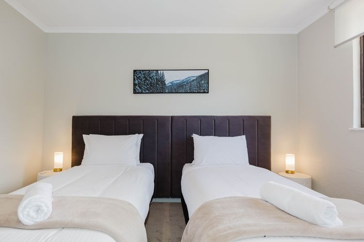 Albi Celeste – 2/9 Park Road