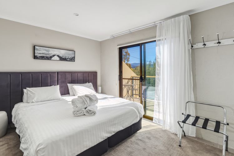 Albi Celeste – 2/9 Park Road