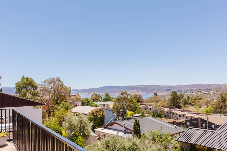 Snowy Saga – 3/46 Gippsland Street