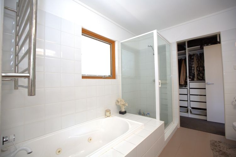 Mountain Zen – 94 Chongs Road