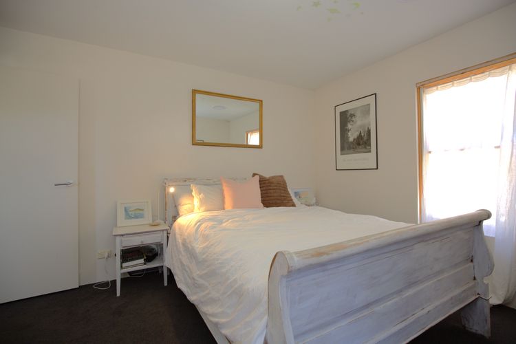 Mountain Zen – 94 Chongs Road