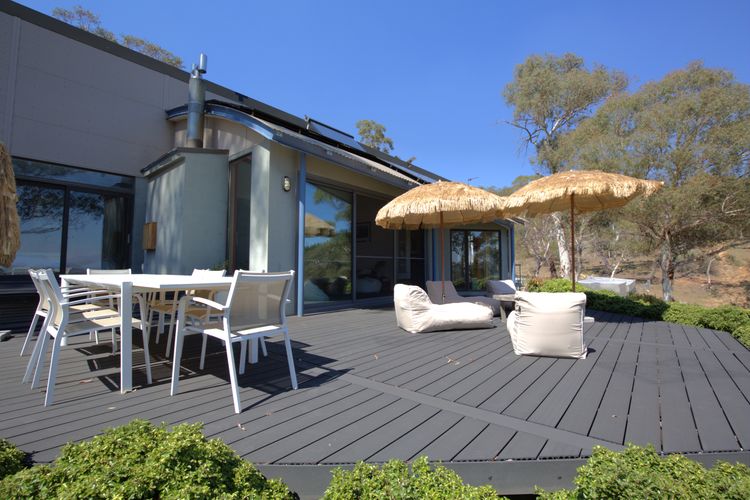 Mountain Zen – 94 Chongs Road