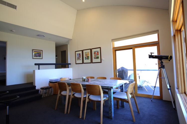 Mountain Zen – 94 Chongs Road