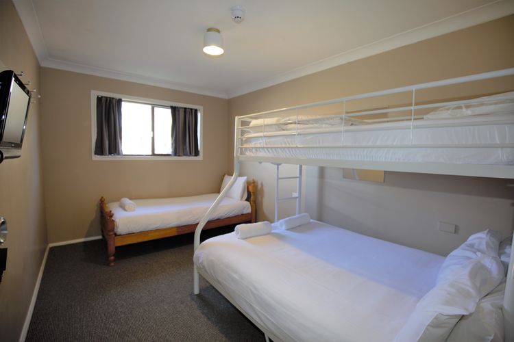 Blizzard Bunny Lodge – 43 Gippsland Street