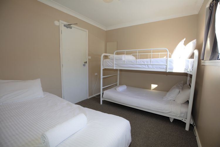 Blizzard Bunny Lodge – 43 Gippsland Street