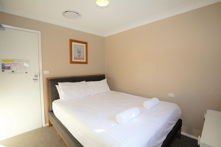 Blizzard Bunny Lodge – 43 Gippsland Street