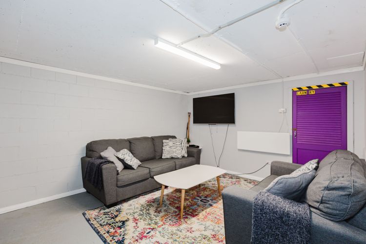 Blizzard Bunny Lodge – 43 Gippsland Street