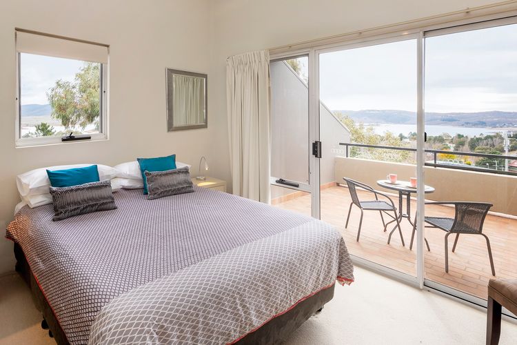 Cascades – 18/3 Kurrajong Street