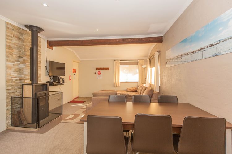 Charvel – 2/35 Gippsland Street