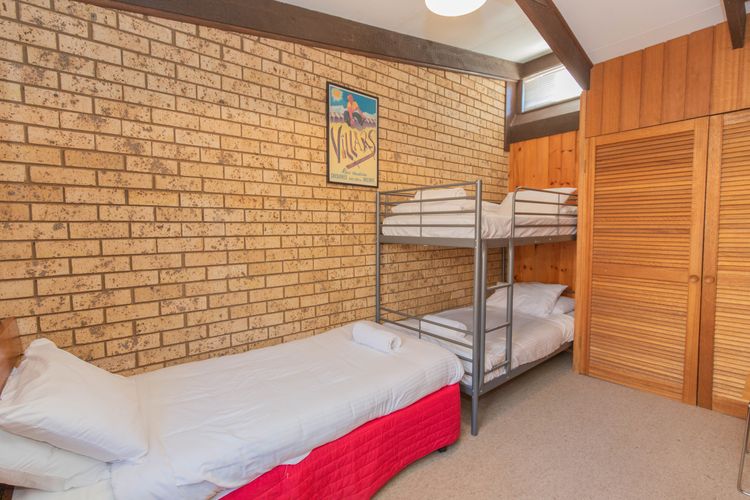 Clearview -2/8 Bogong Street
