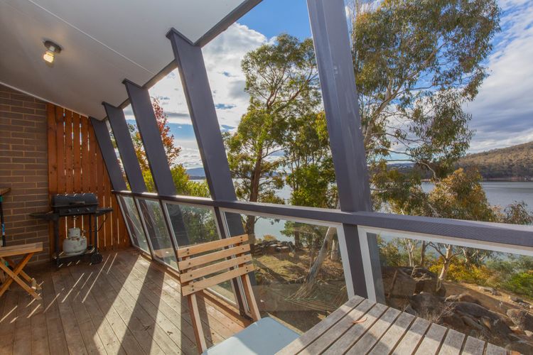 Dauphine – 1/23 Townsend Street