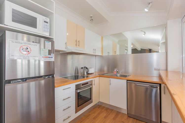 Dauphine – 1/23 Townsend Street