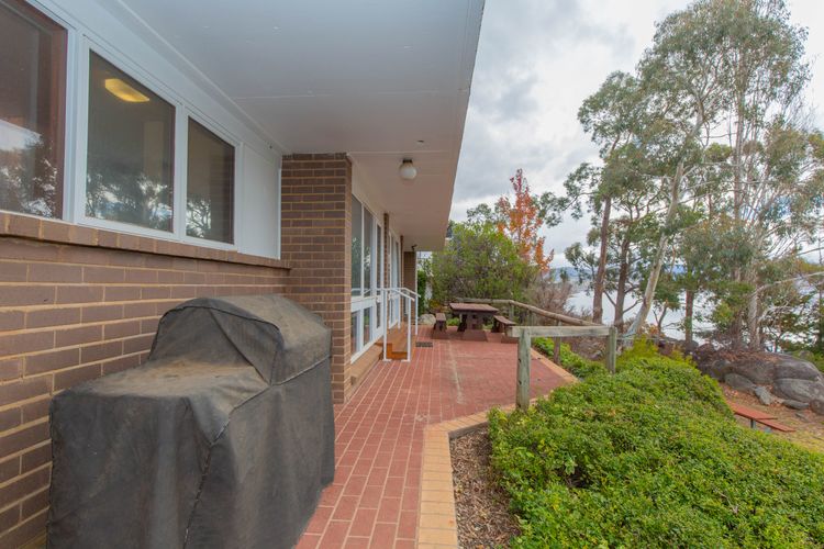 Dauphine – 3/23 Townsend Street