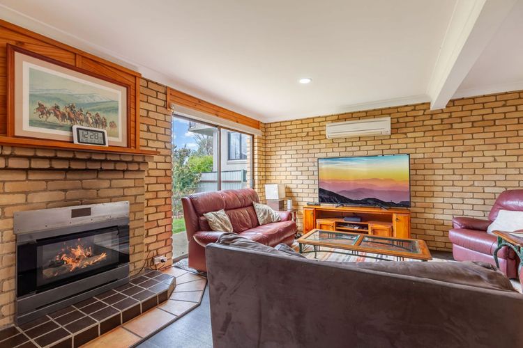 Fingal Snow (Vince’s Place) 108 Gippsland Street